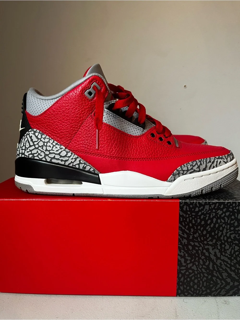 2019 Air Jordan 3 Retro SE Fire Red